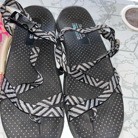 SKETCHERS OUTDOOR SHOES/SANDALS SIZE 8 - Picture 2 of 5